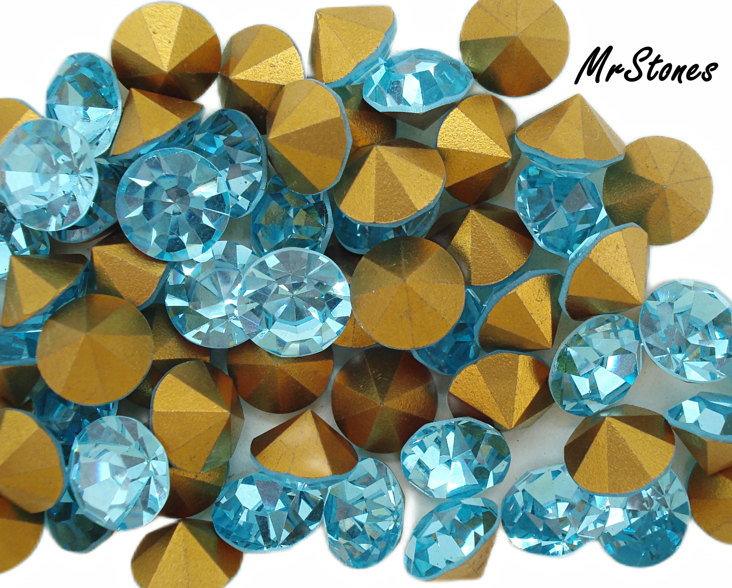 10.3mm (1100) (46ss) Czech Aqua Bohemian Round Chaton