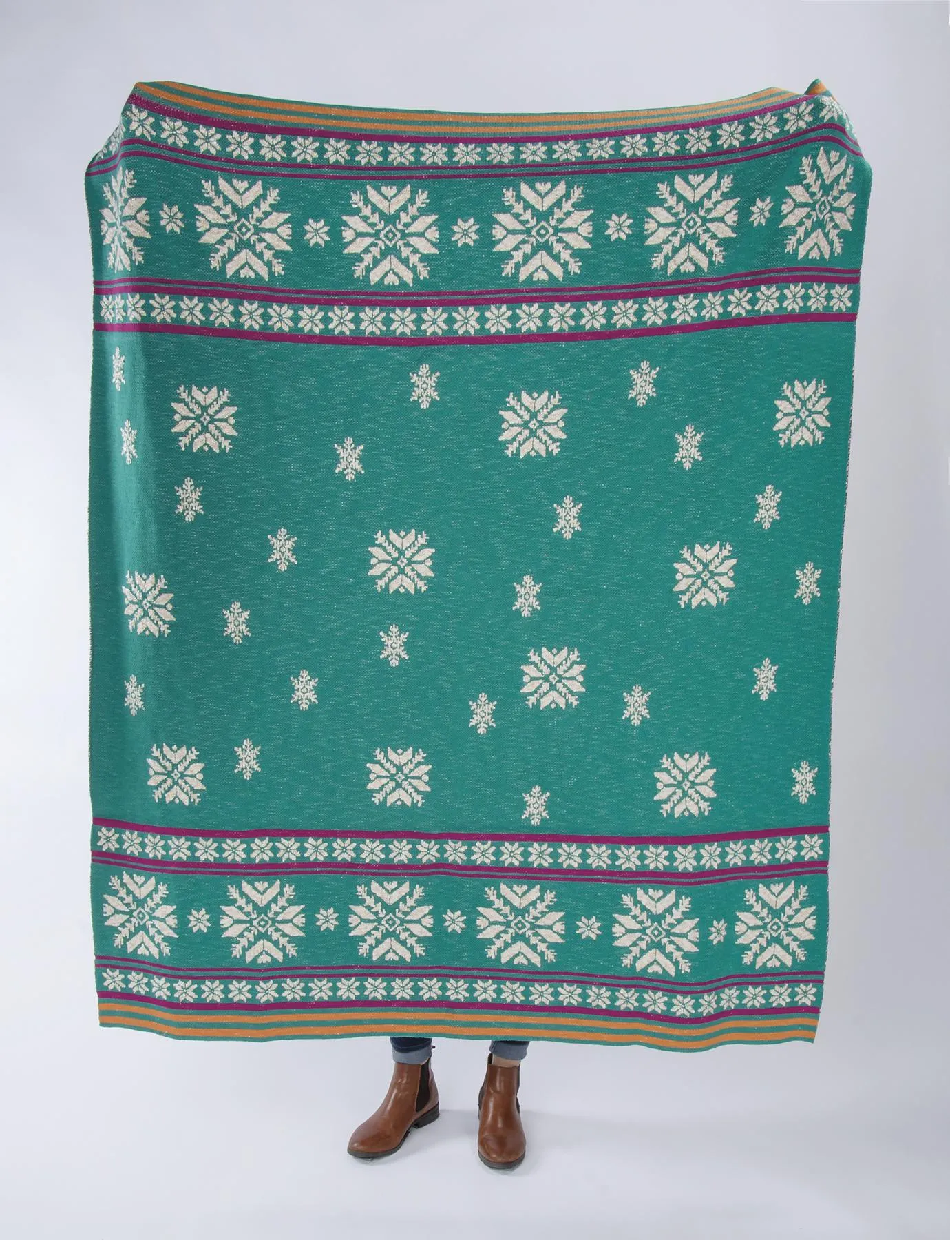 BOHEMIAN SNOWFLAKE THROW