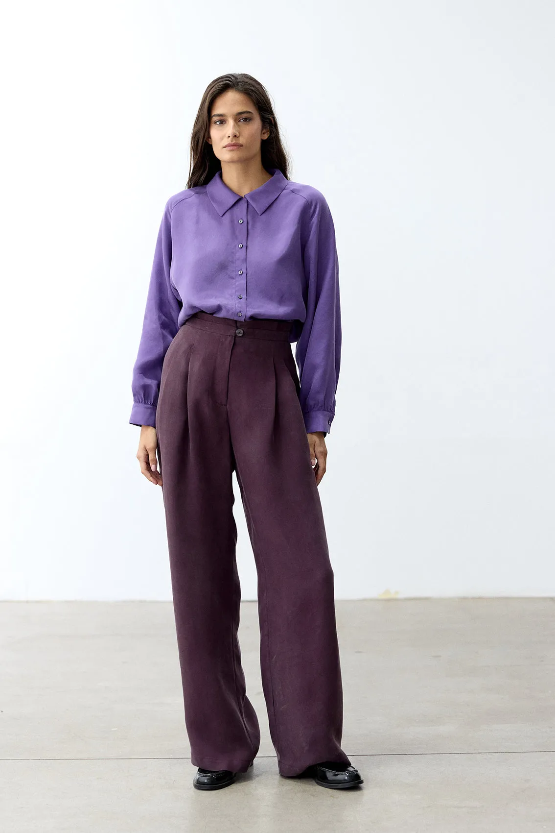 Pleated High-Waist Trousers Cupro - Berenjena
